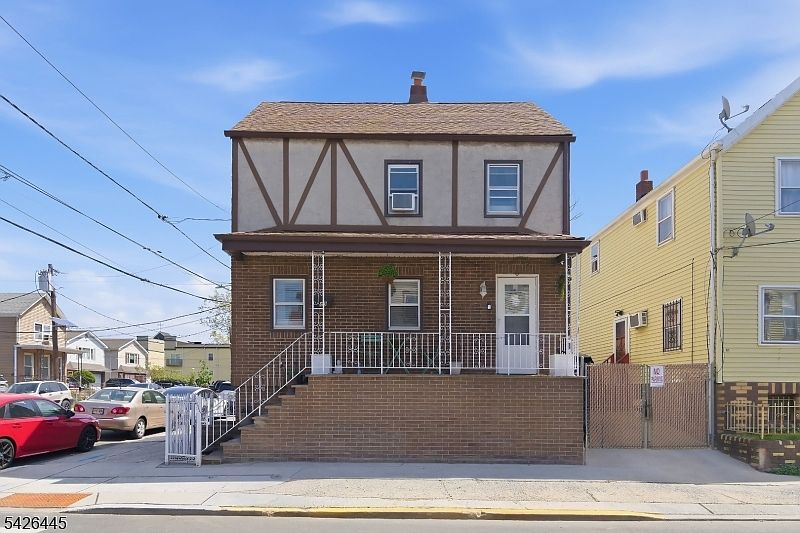 1st image of 43 Bank St