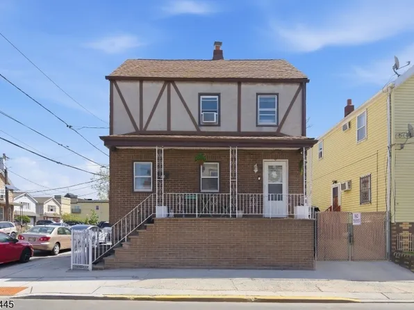 43 Bank St, Elizabeth City, NJ 07201
