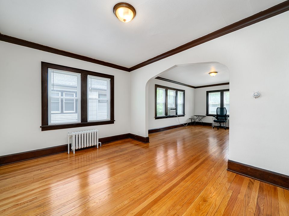 1st image of 2130 Douglas St #2