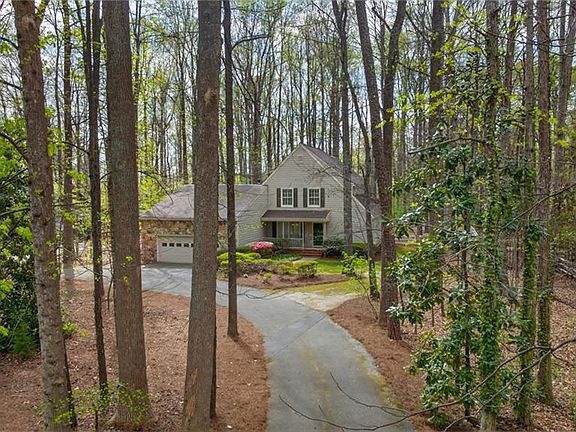 2nd image of 4004 Hiddenwood Ct