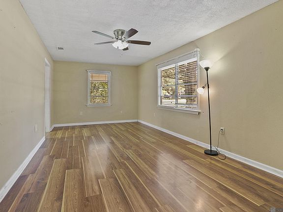 4th image of 6965 Ruston Dr
