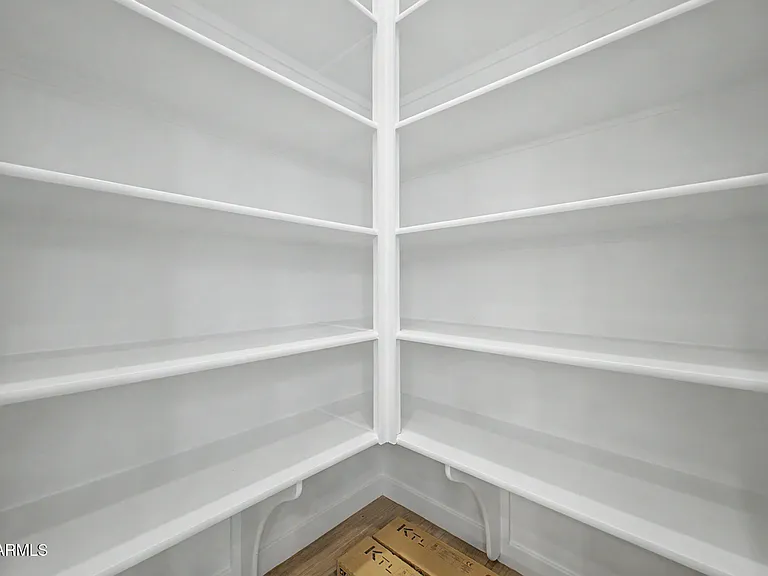 9623 W Flower St — Photo 14
