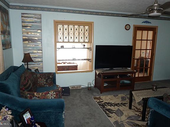 5th image of 5521 Lincoln Hwy W #W