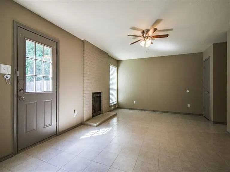 7716-7718 Sable Ln — Photo 10
