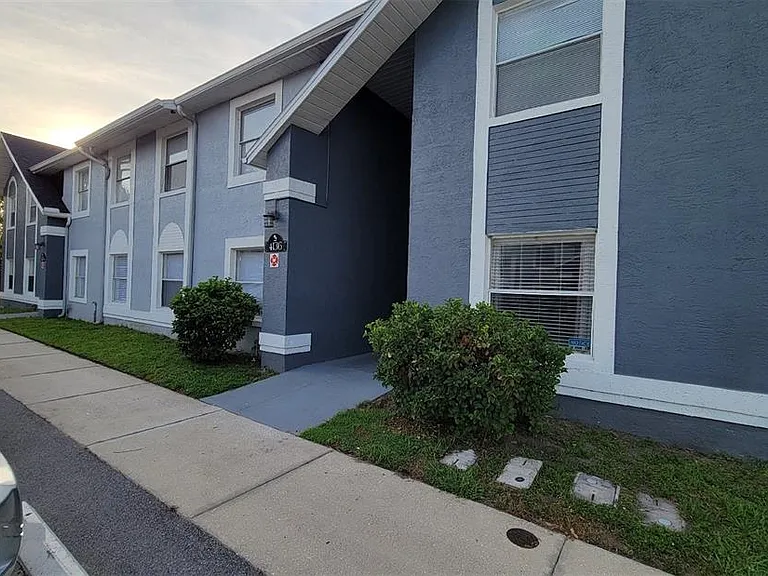 4136 Pershing Pointe Pl #5 — Photo 2