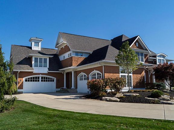 5th image of 9098 Tartan Fields Dr