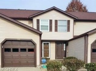 550 Topaz Ln, Brunswick, OH