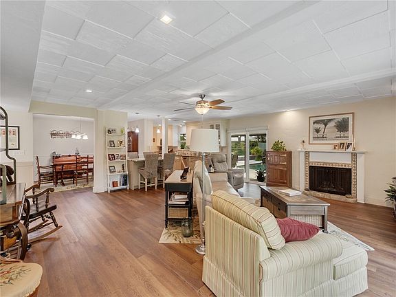 5th image of 5855 34th St