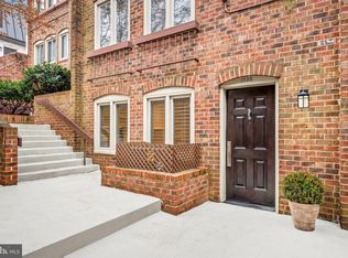 1238 Eton Ct NW #T17, Washington, DC 20007