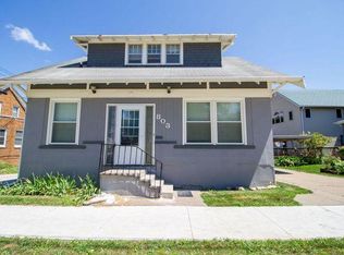 803 Sycamore St, Muscatine, IA 52761