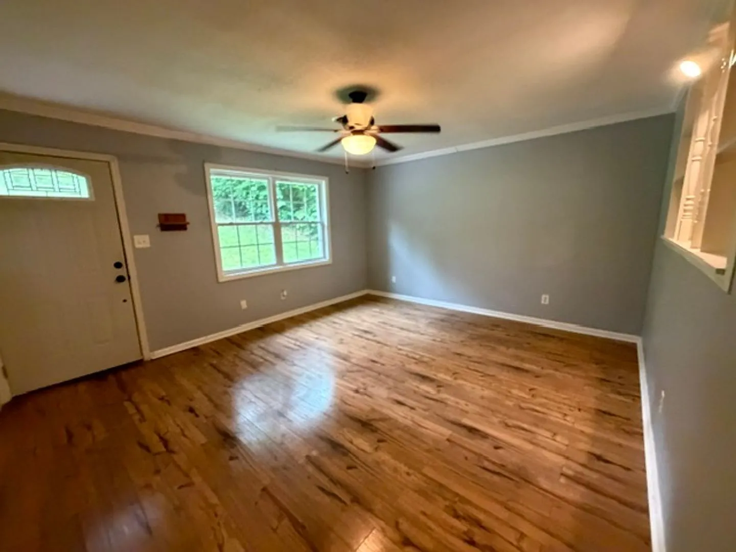3 Bedroom 2 Bathroom Ranch style home with full finished basement. Lawncare included, Pets allowe... — Photo 3