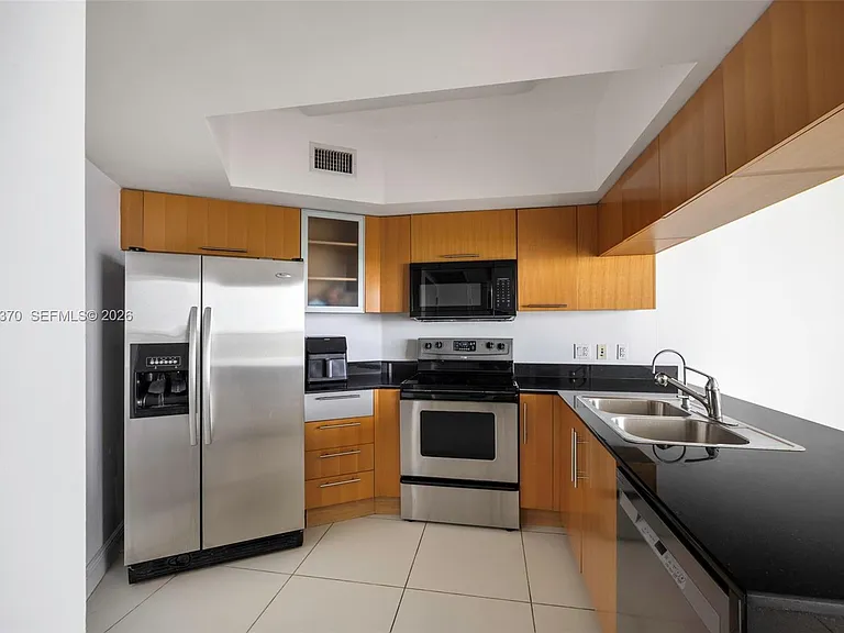 1750 N Bayshore Dr #3801 — Photo 5