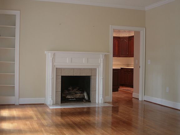 5th image of 147 Deer Brook Dr