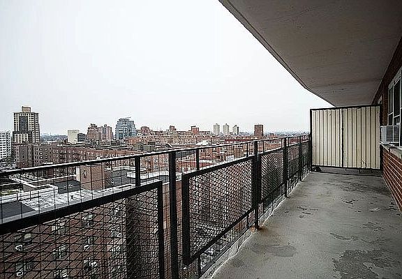 5th image of 7235 112th St APT 12E