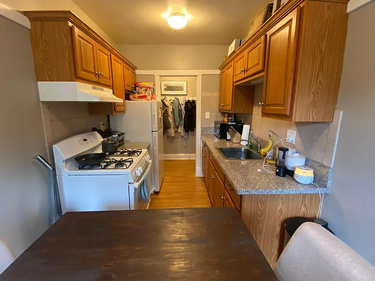 2405 E Locust St #3 — Photo 6