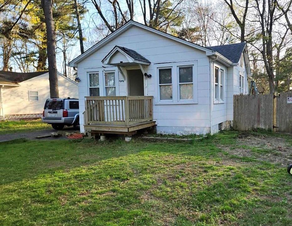1st image of 80 Magnolia Drive
