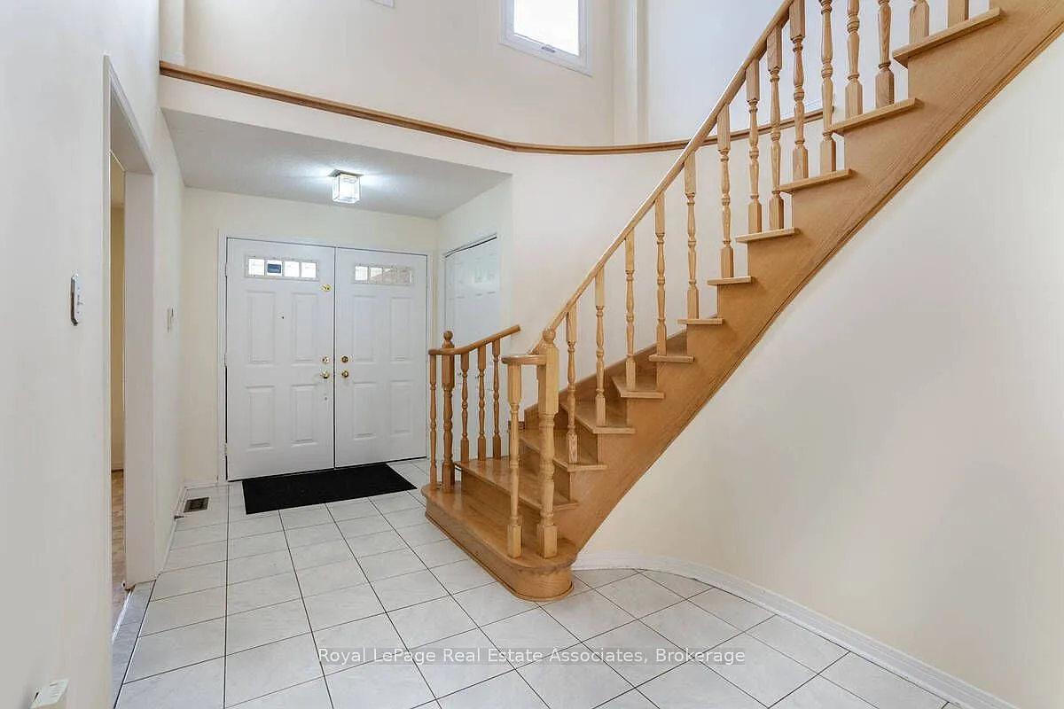3 bed, $4,350 — Photo 4