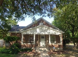 1203 S College Ave, Decatur, TX 76234