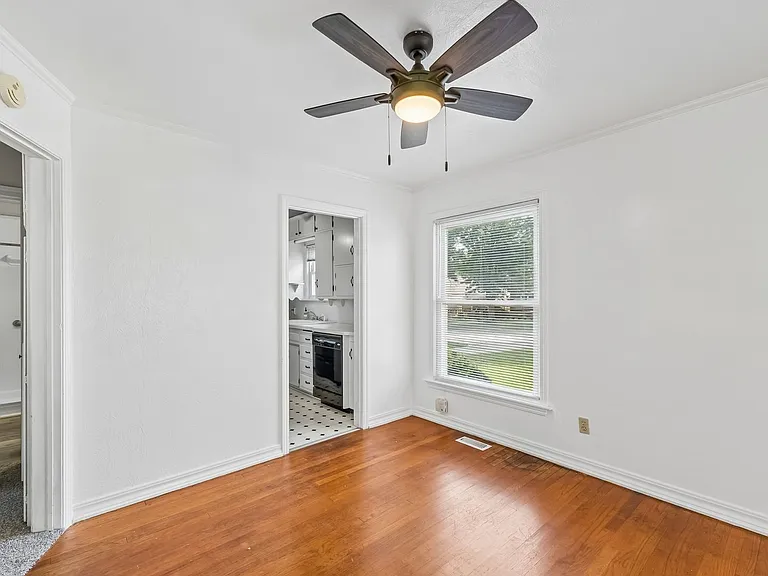 2512 NW 32nd St — Photo 9
