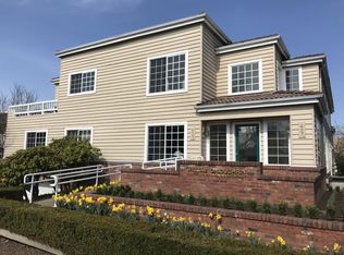 437 Sprague St APT D, Edmonds, WA 98020