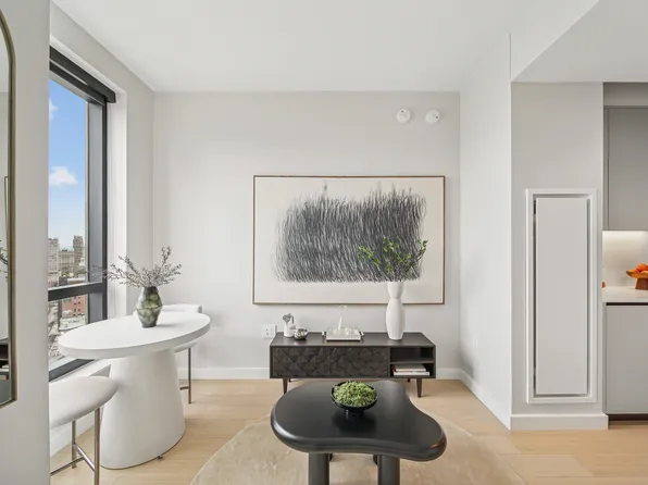 567 Fulton Street 5G image 3 of 8