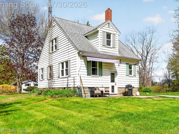 2970 Range Rd, Pt Huron, MI 48060