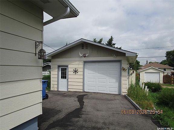 4th image of 508 6th AVENUE W
