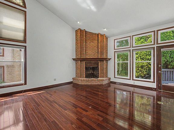 3rd image of 5225 Saint Andrews Dr