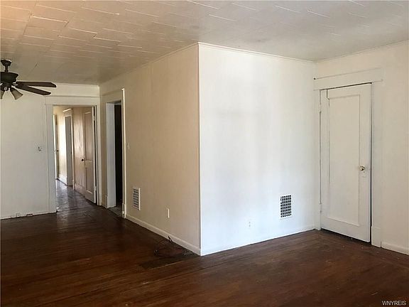 4th image of 72 Fairfield Ave