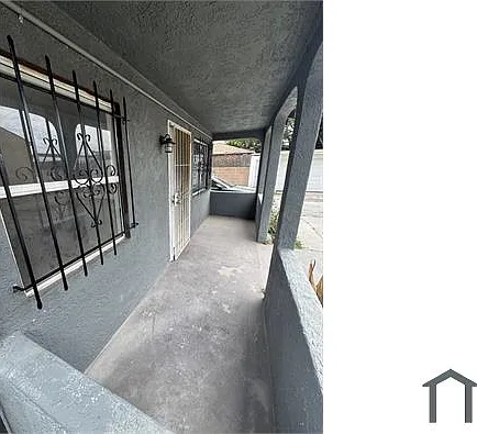 6230 S Van Ness Ave — Photo 11