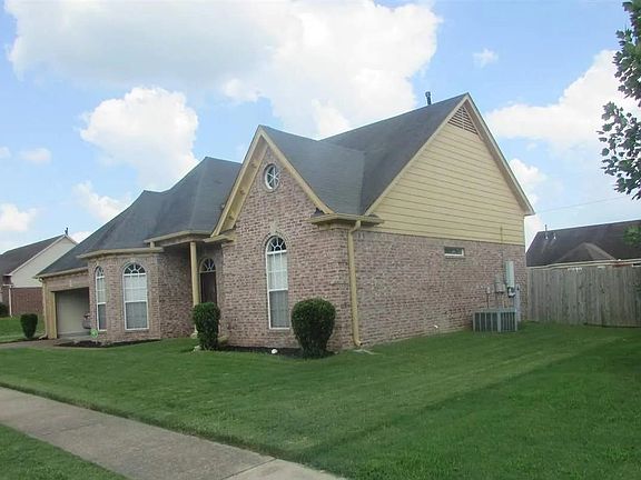 2nd image of 9885 Averbury Dr