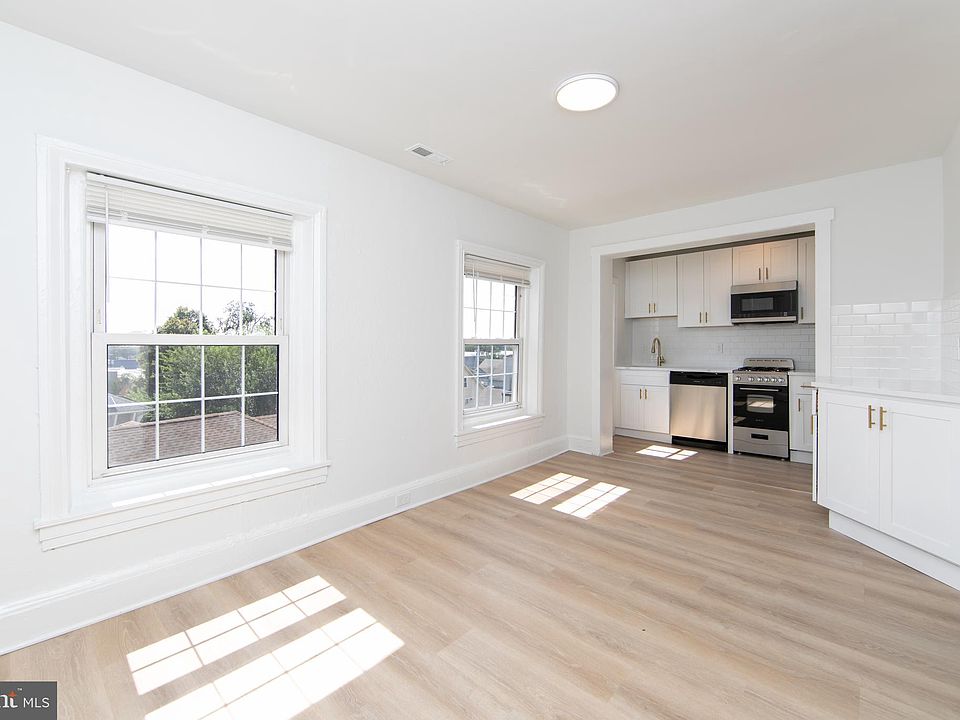 1st image of 9 E Holly Ave APT 5