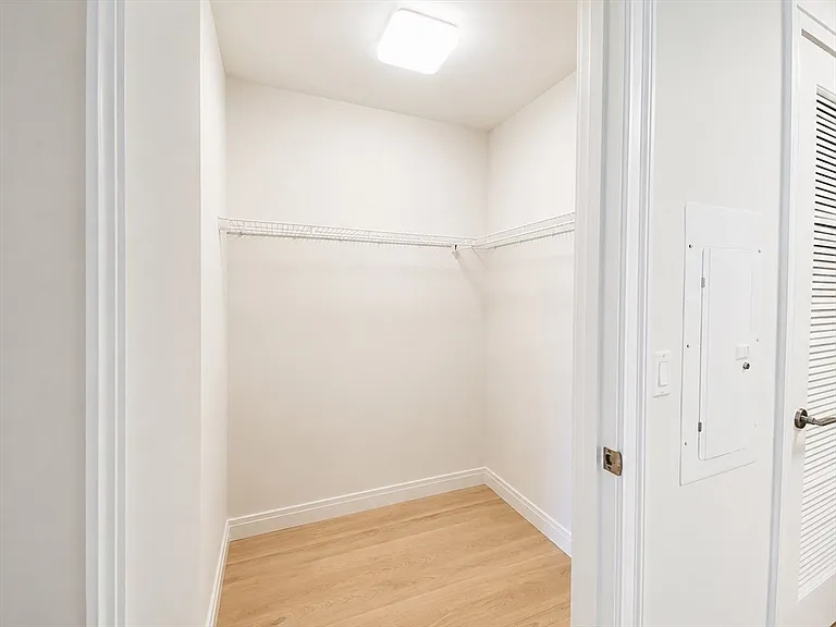 133 Seaport Blvd #921 — Photo 6