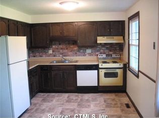 716 Long Hill Rd, Middletown, CT 06457