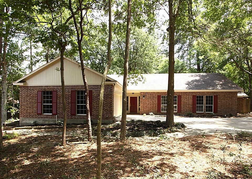 1st image of 110 Quiet Wind Dr