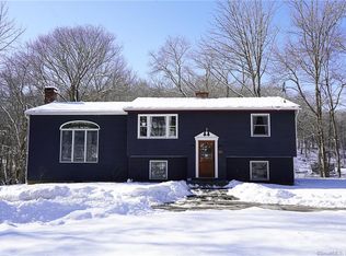 263 Pendleton Hill Rd, North Stonington, CT 06359