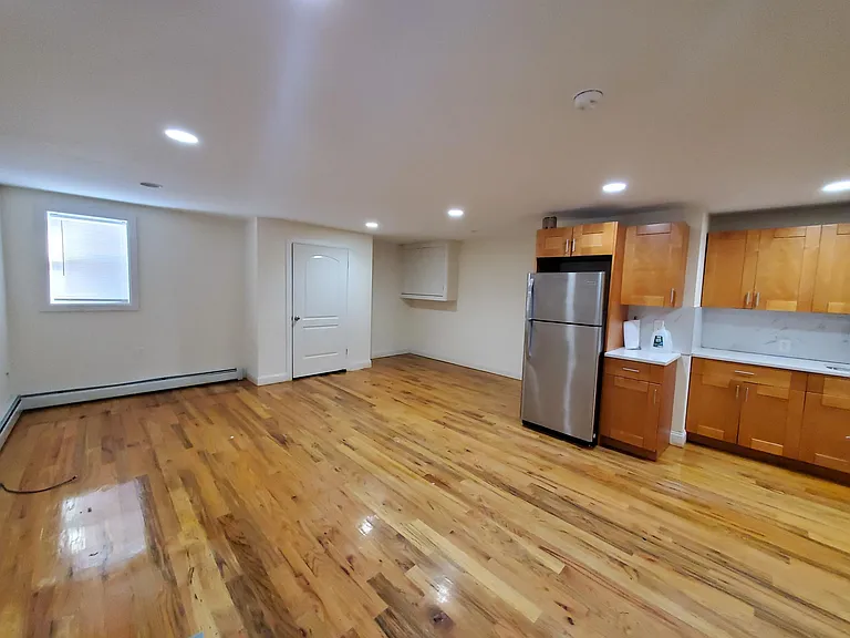 1713 Tenbroeck Ave #2 — Photo 2