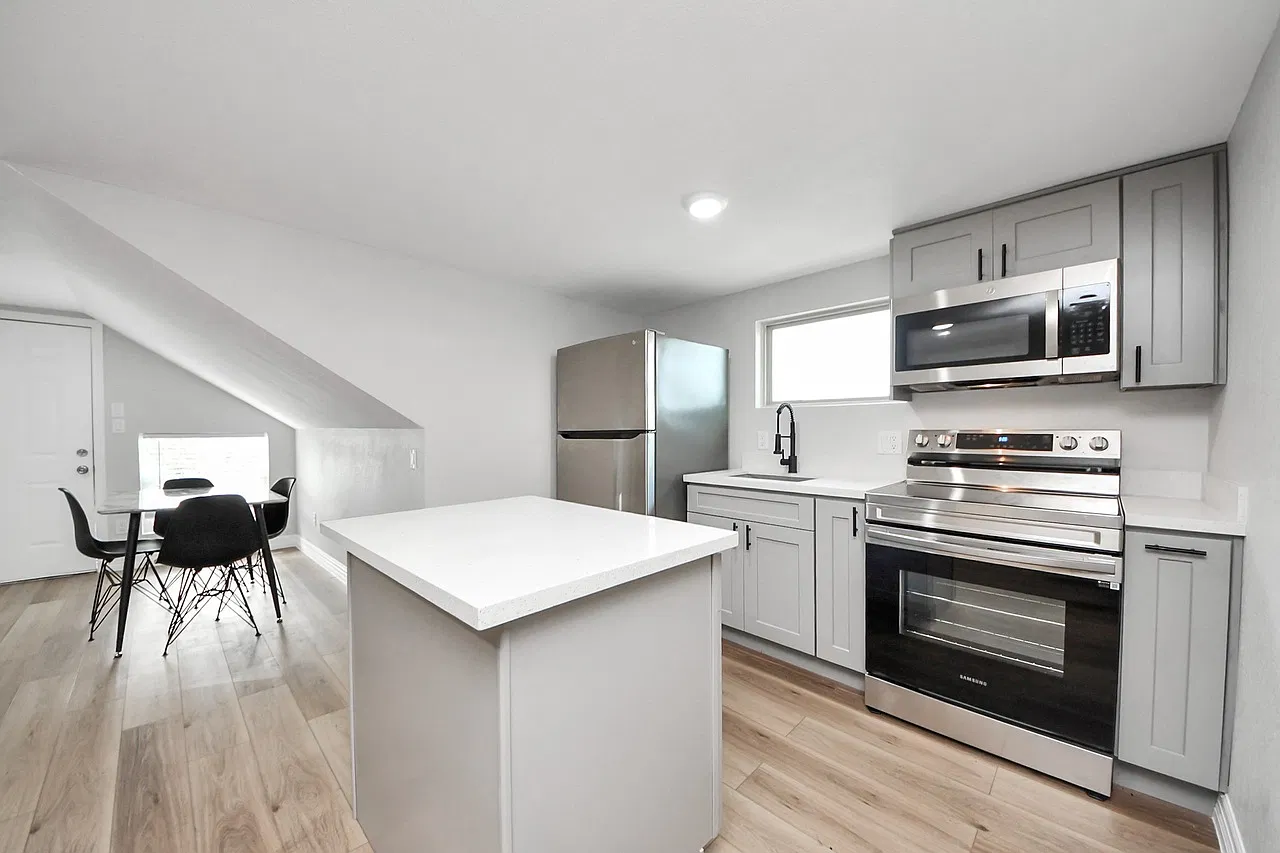 2 bed, 612 sqft, $1,100 — Photo 4