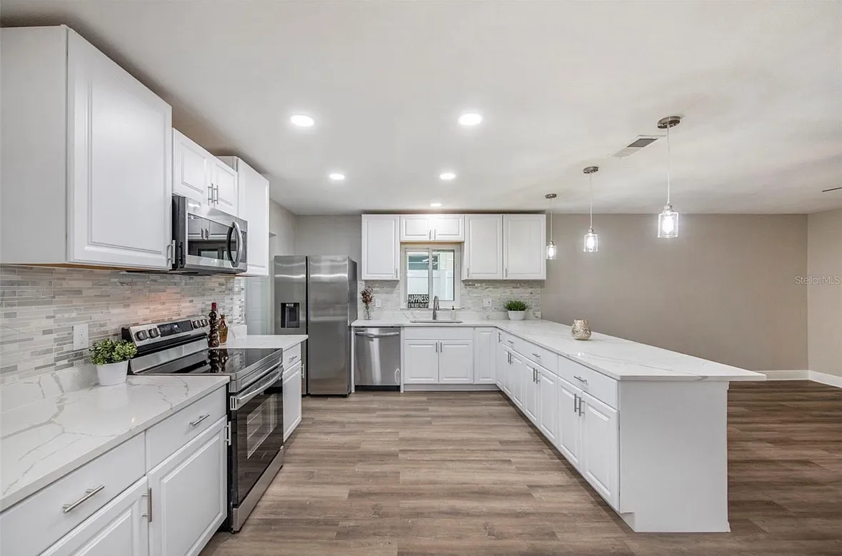 3909 Briarlake Dr — Photo 4