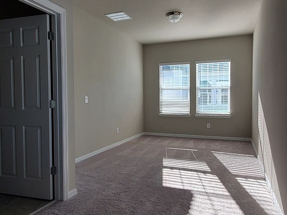5th image of 428 Venetian Palms Blvd