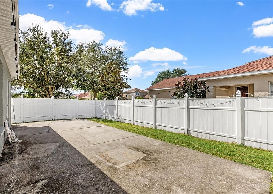 2nd image of 80021 Canterbury Lake Blvd