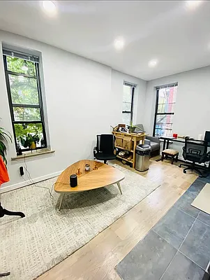 Rented by ADoor Inc. | media 3