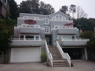 3830 59th Ave SW #3, Seattle, WA 98116