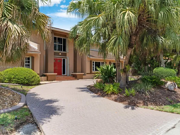 11999 SW 92nd Ln, Miami, FL 33186