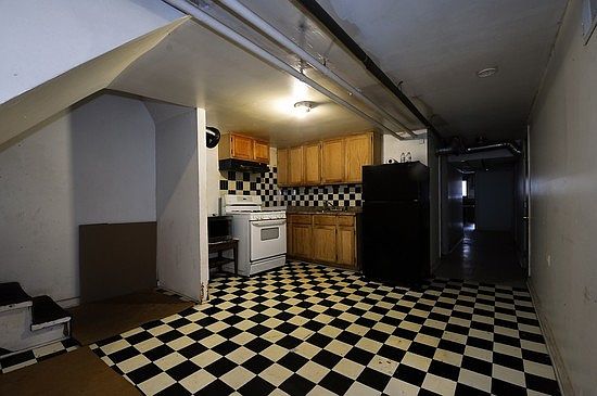 5th image of 6452 N Talman Ave