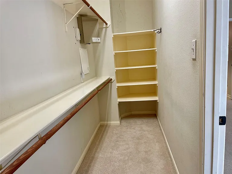 608 Biscayne Bend Ln — Photo 12