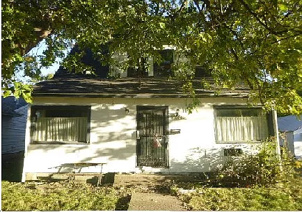 1014 W Maple St photo 1