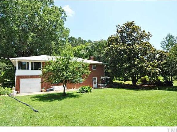 2nd image of 3614 Yorkshire Dr