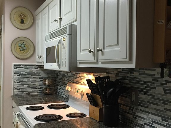 Beautiful backsplash