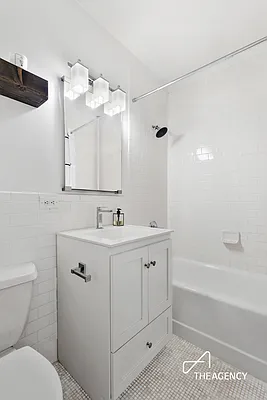 Rented by The Agency | media 4